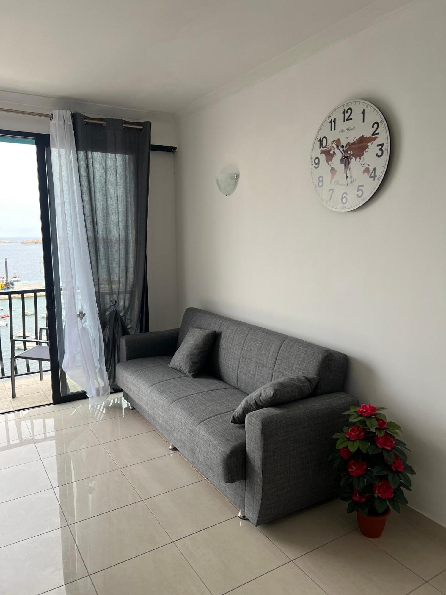 Sea View Penthouse Apartment St. Paul's Bay Exterior foto